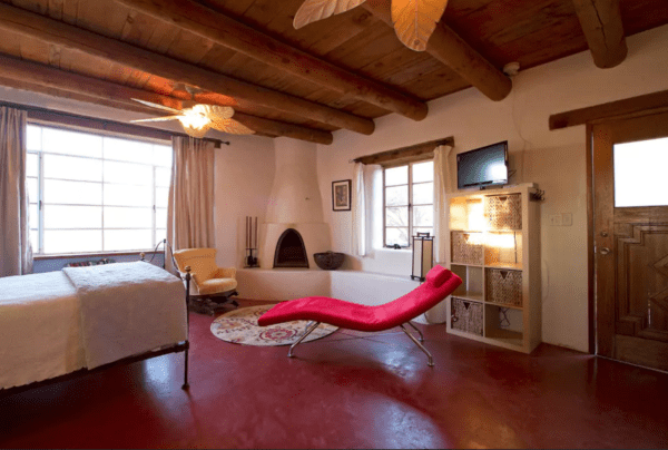 10 Airbnbs Under $150 You Need to Book STAT – Wit & Delight
