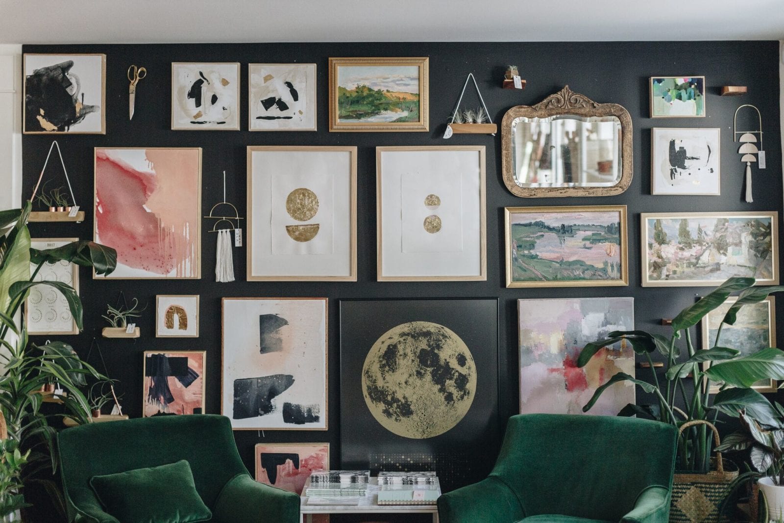gallery wall black paint