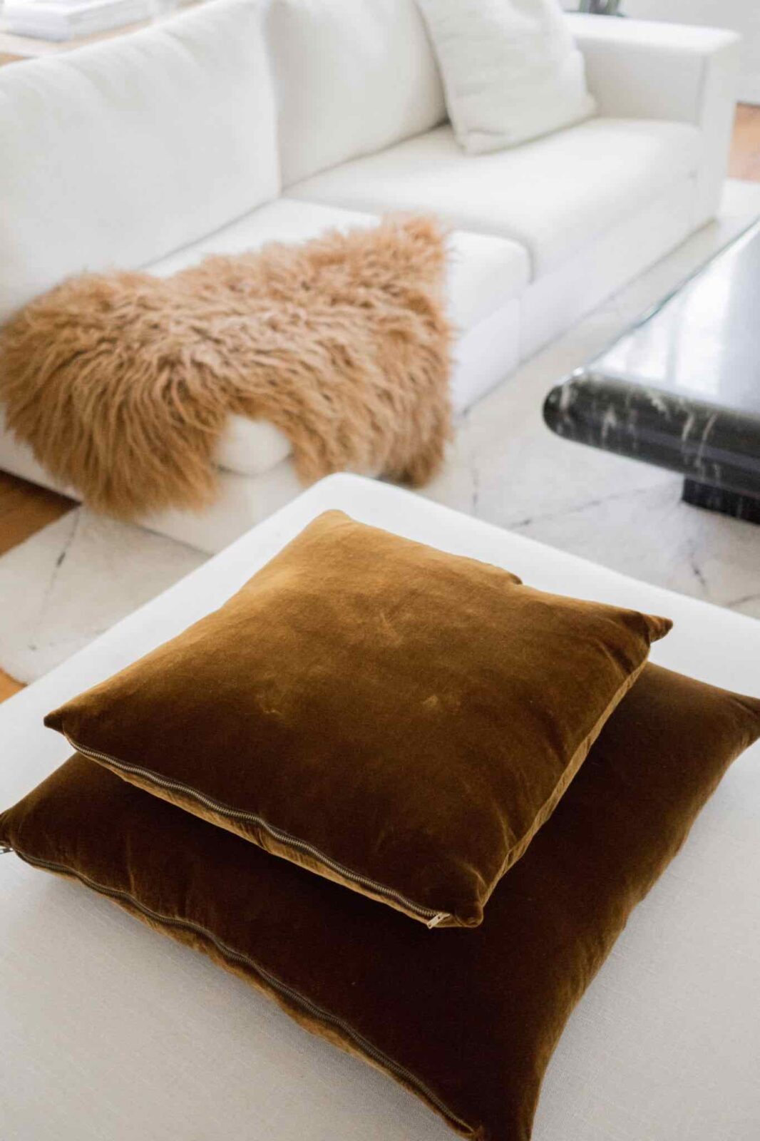 Modern Living Room Textiles