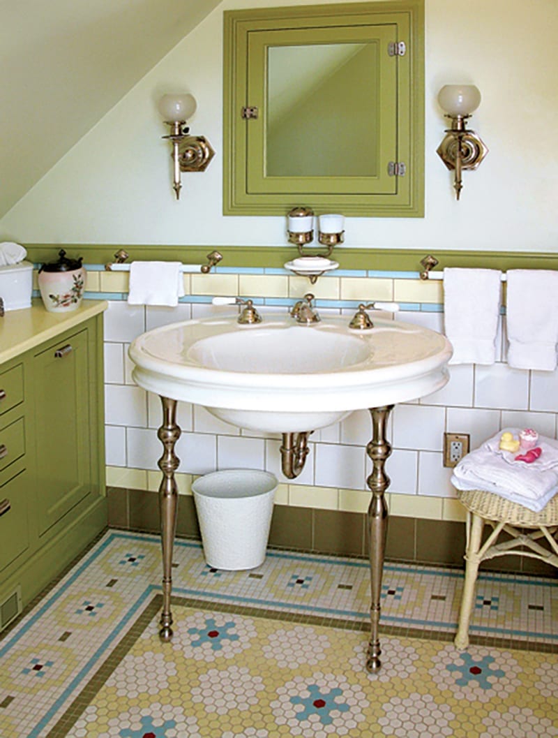 10 Vintage Bathrooms You'd Be Lucky to Inherit - Wit & Delight